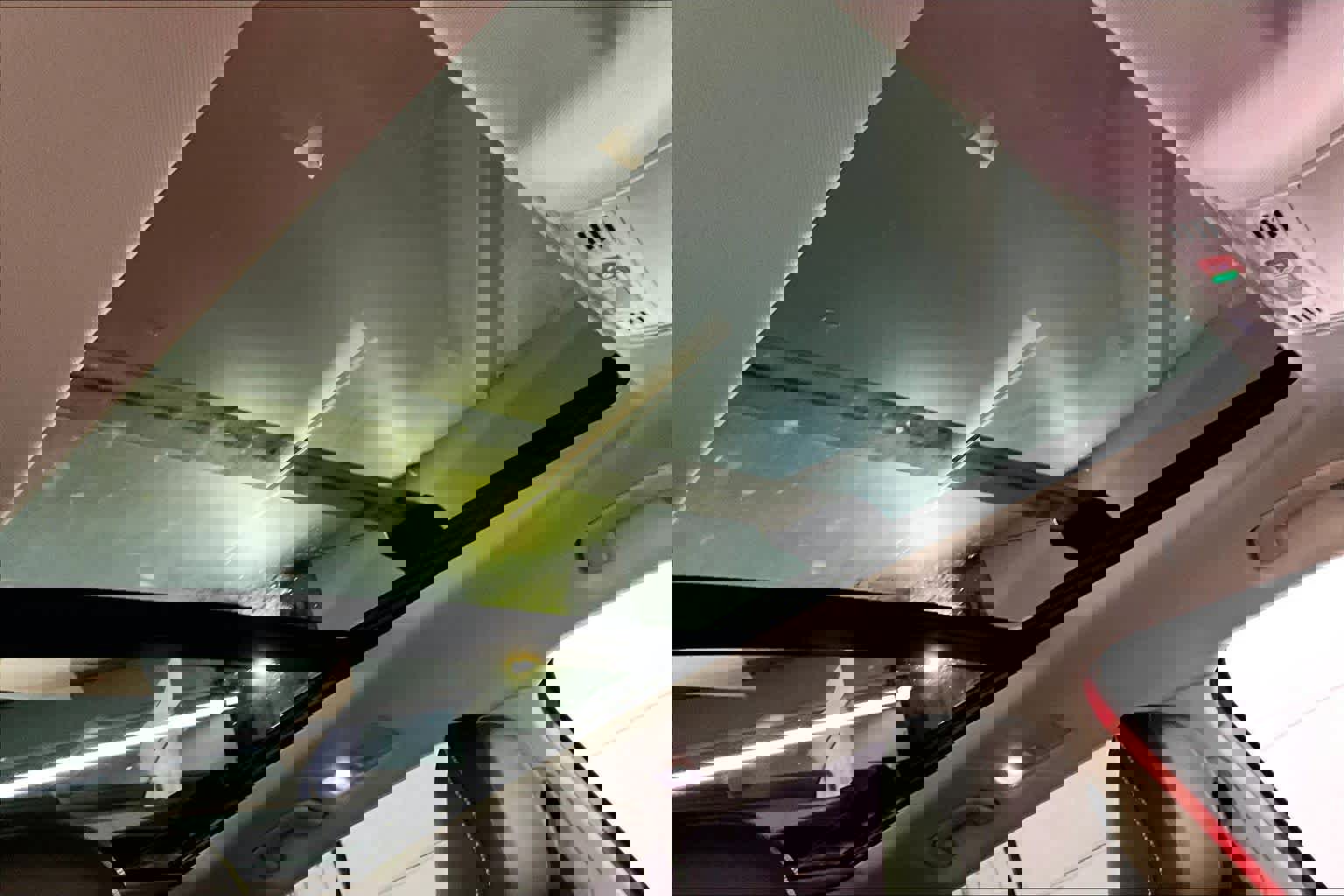 Used 2022 Volkswagen Tiguan SE w/ Panoramic Sunroof Package AWD/4WD image 14