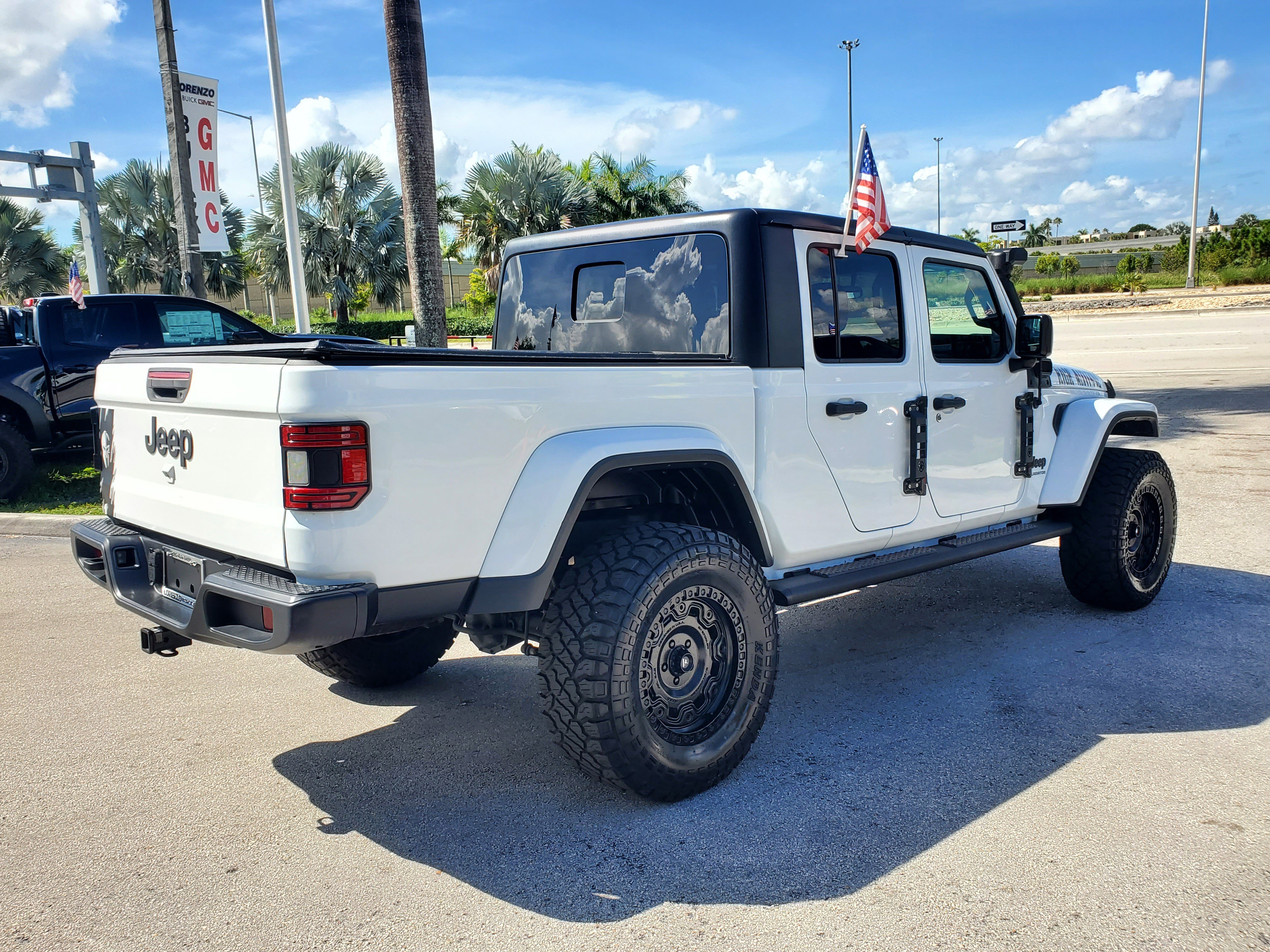 Used 2020 Jeep Gladiator Sport image 5