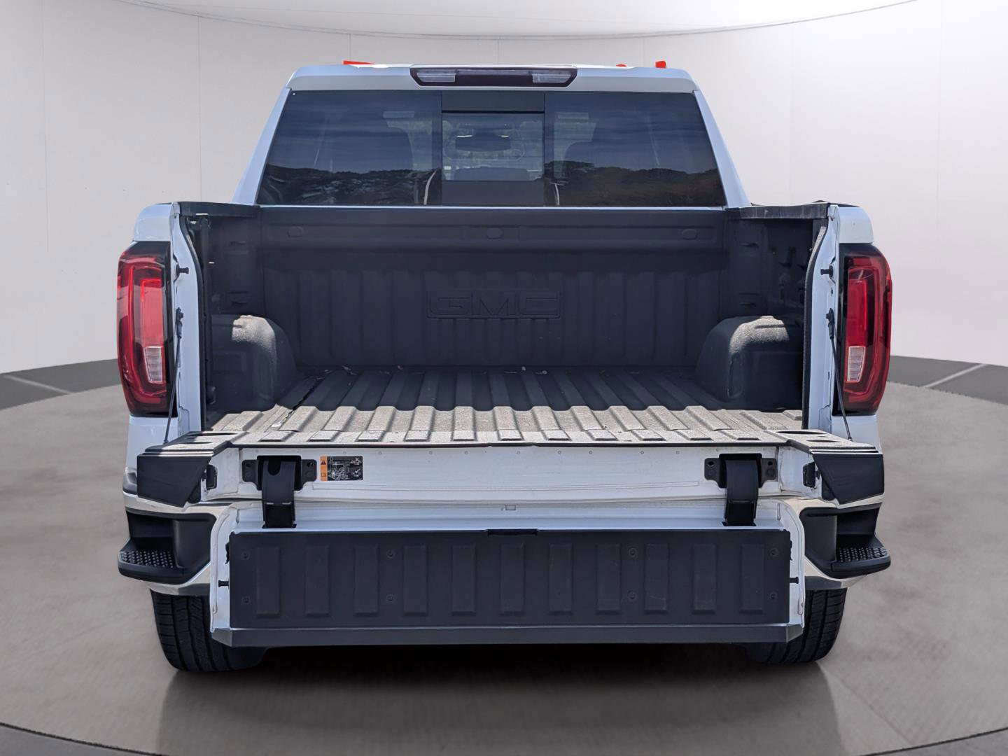 Certified 2020 GMC Sierra 1500 SLT w/ SLT Premium Plus Package image 9