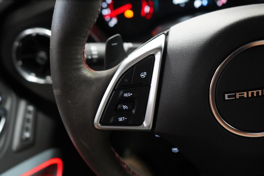 Used 2018 Chevrolet Camaro ZL1 RWD image 31