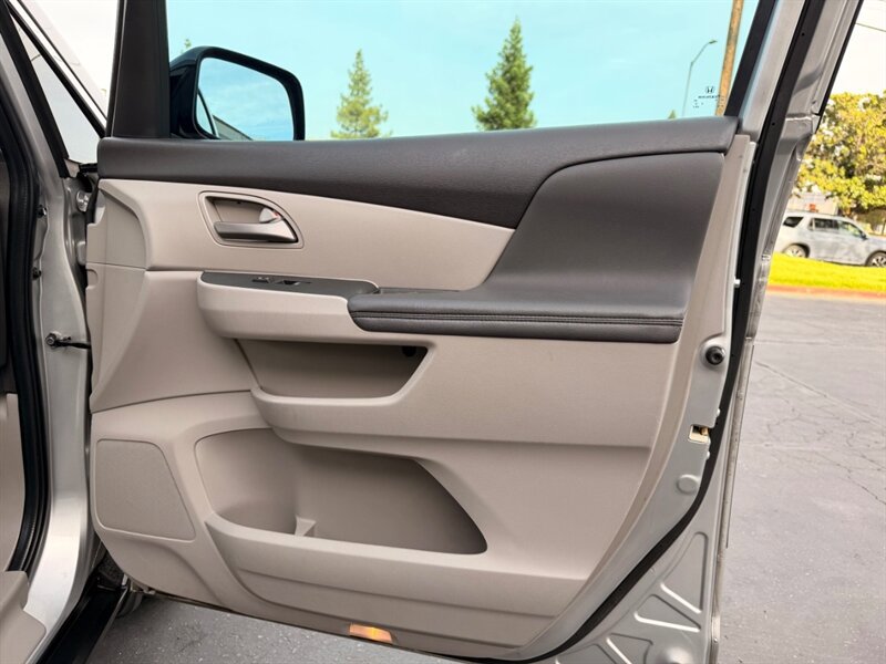Used 2011 Honda Odyssey EX image 42