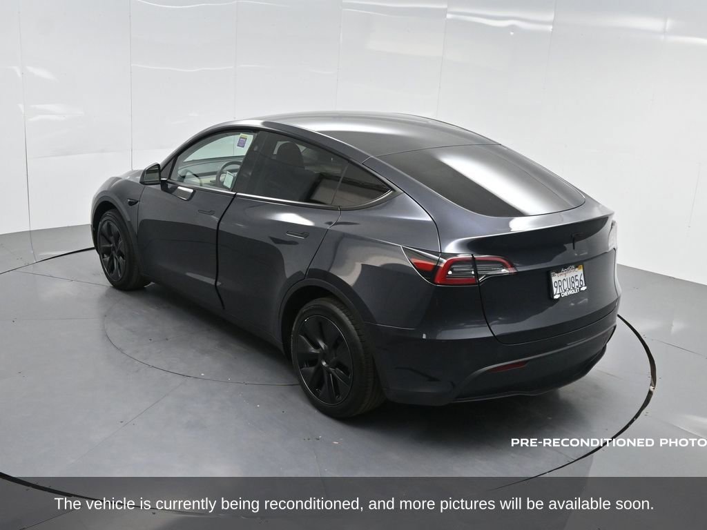Used 2025 Tesla Model Y Long Range image 52