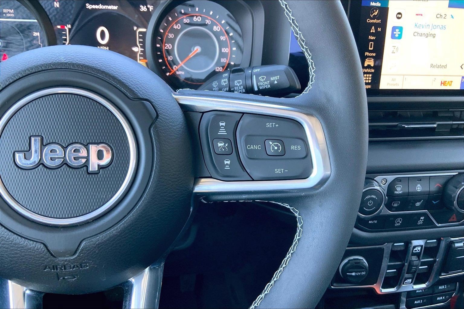 Used 2025 Jeep Wrangler Sahara w/ Safety Group image 22