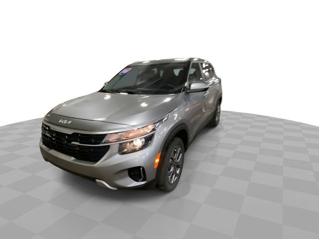 Used 2024 Kia Seltos LX AWD/4WD image 6