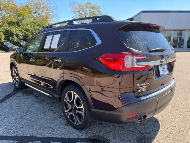 Certified 2025 Subaru Ascent Touring AWD/4WD image 5
