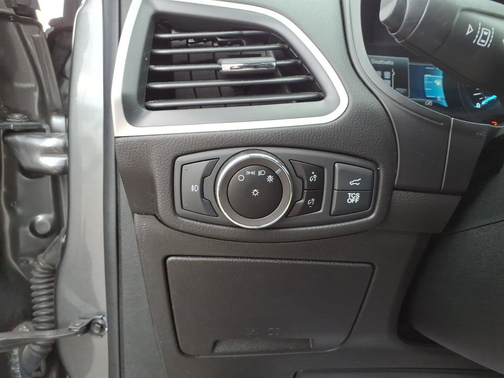 Certified 2023 Ford Edge SEL w/ Convenience Package AWD/4WD image 15