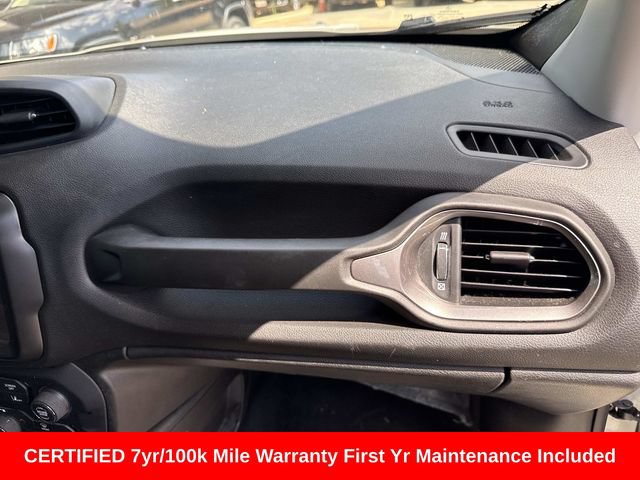 Used 2022 Jeep Renegade Latitude AWD/4WD image 12