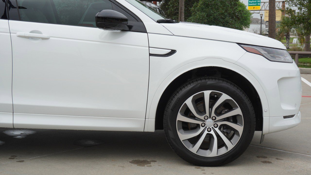 Used 2025 Land Rover Discovery Sport S image 9