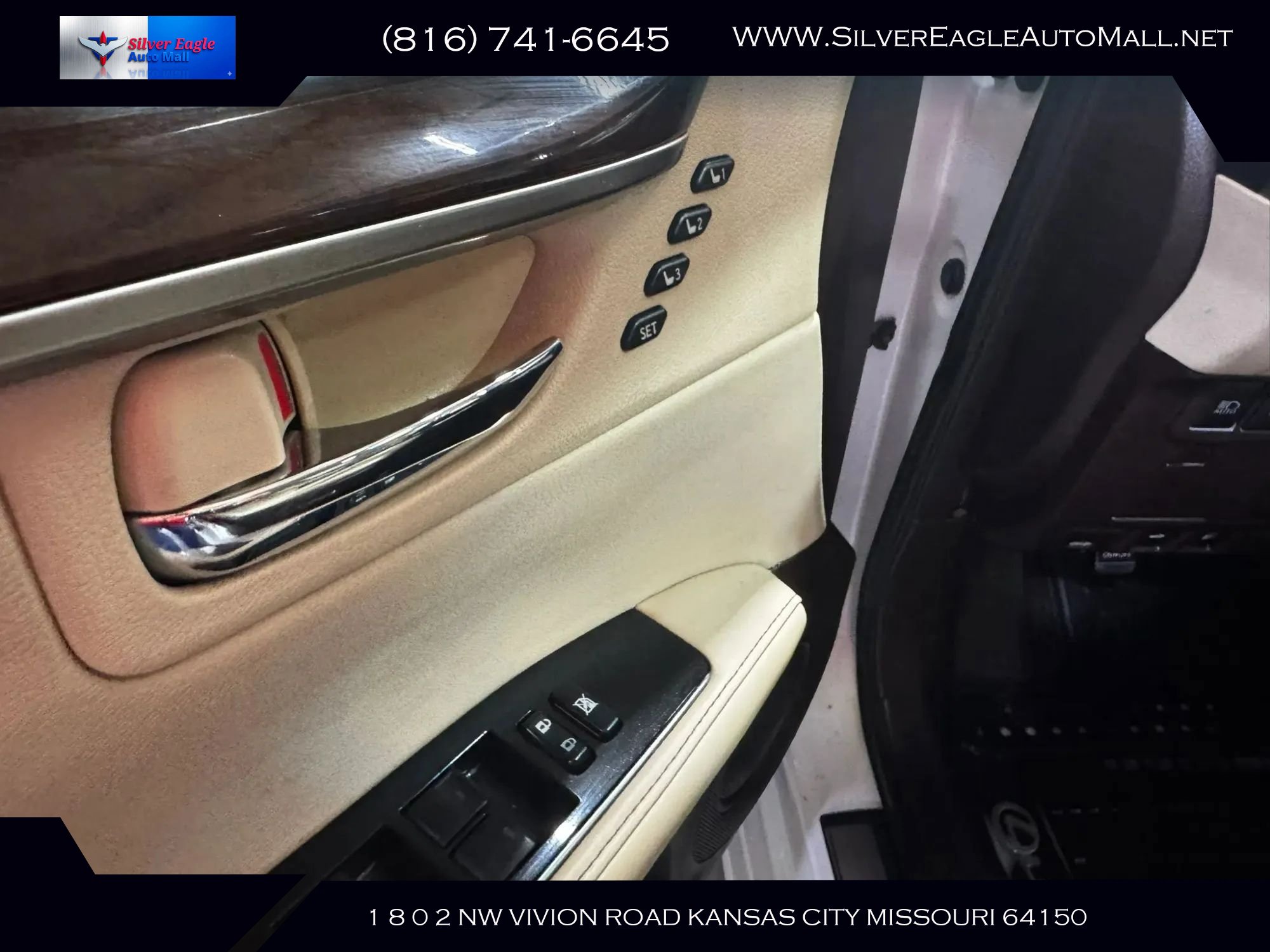 Used 2016 Lexus ES 350 w/ Luxury Package w/Wood Trim FWD image 19