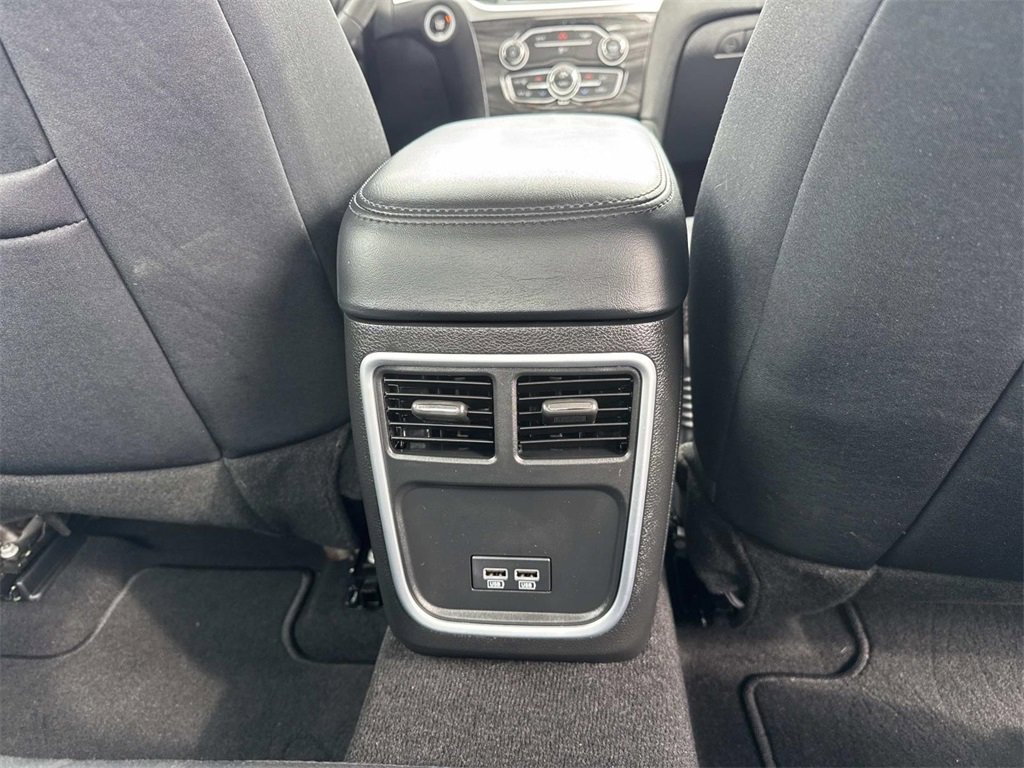 Used 2022 Chrysler 300 Touring w/ Sport Appearance Package image 20