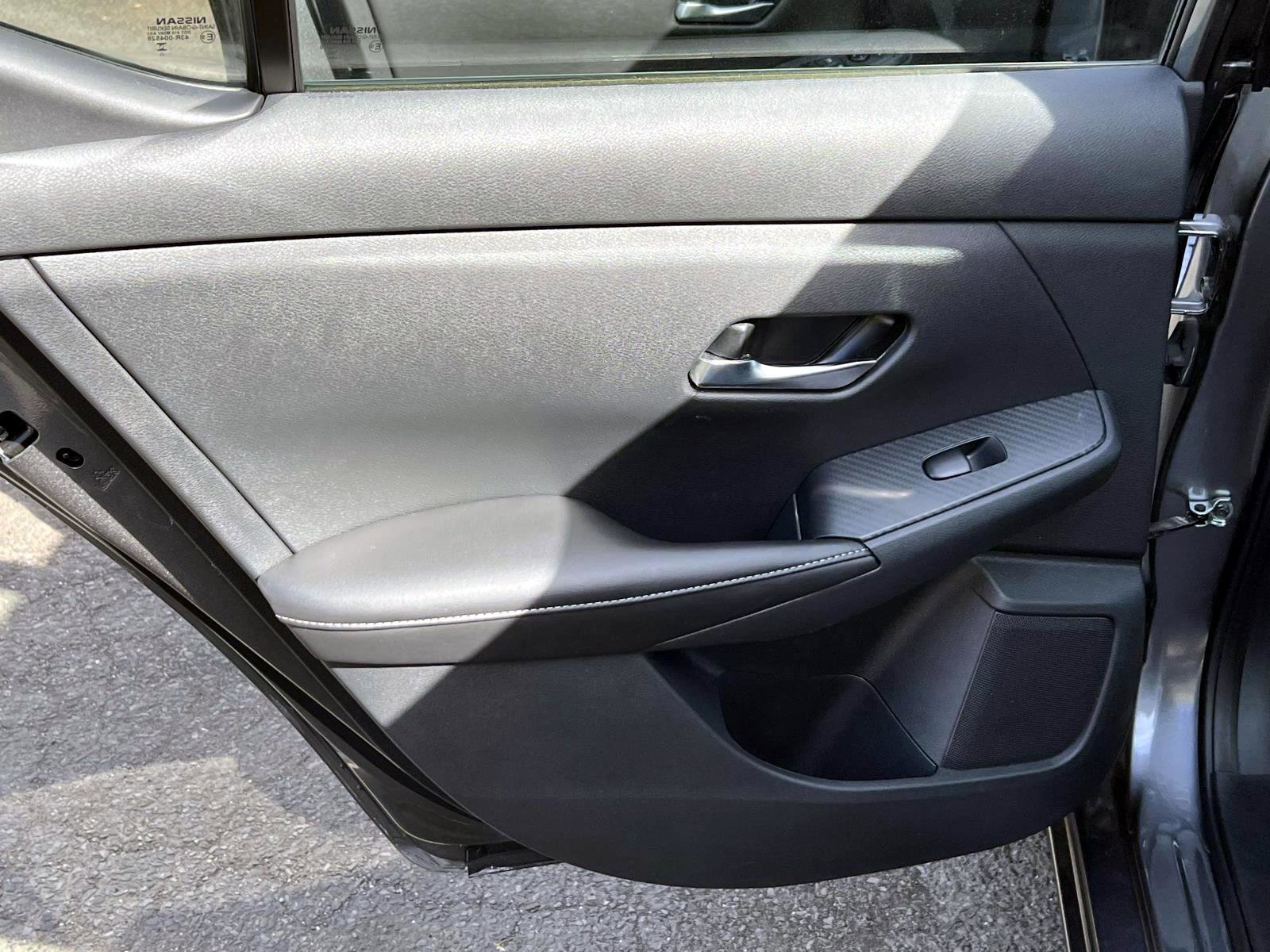 Used 2023 Nissan Sentra SV w/ All-Weather Package FWD image 10