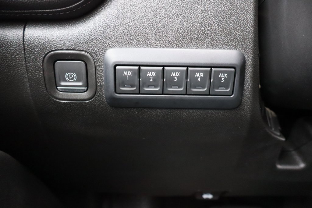 Used 2023 Chevrolet Silverado 3500 LTZ w/ LTZ Convenience Package image 9