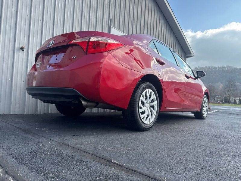 Used 2017 Toyota Corolla LE image 8