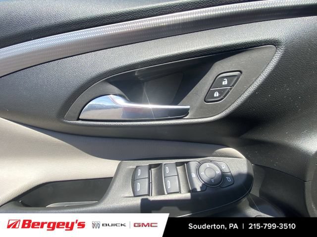 Used 2025 Buick Envista Sport Touring FWD image 27