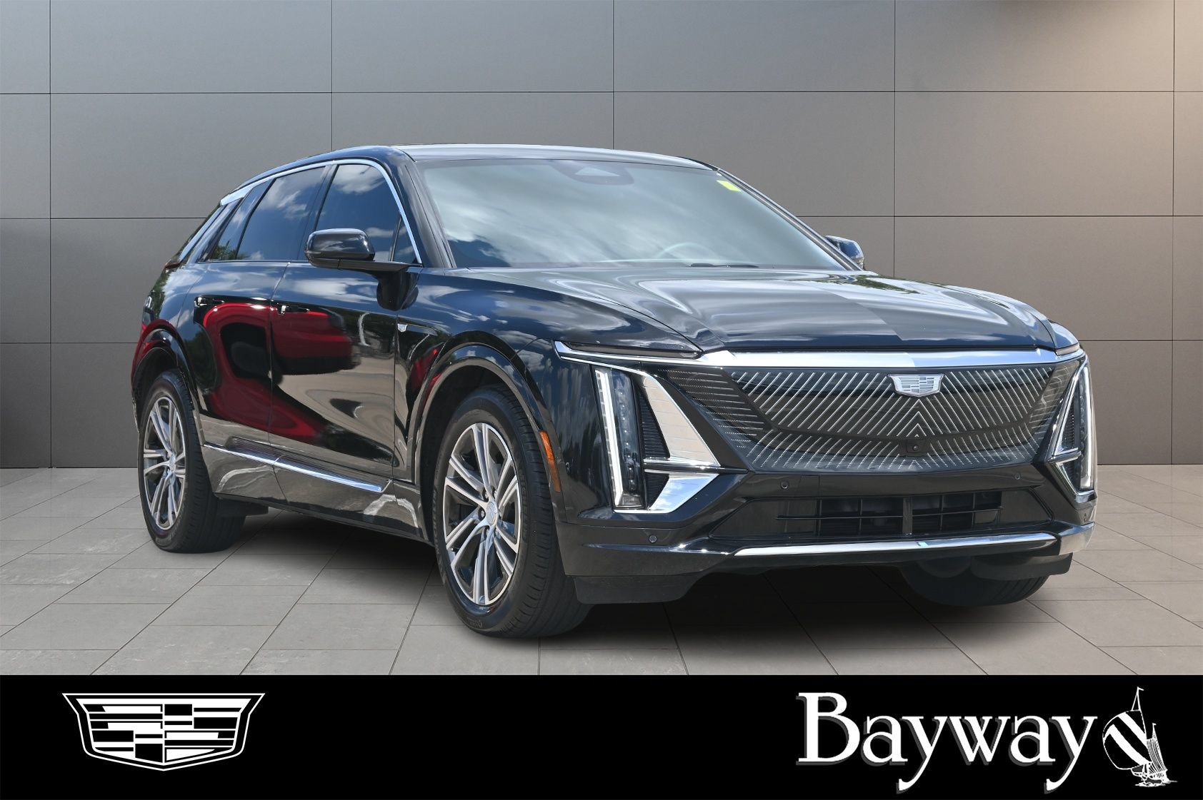 Used 2025 Cadillac Lyriq Luxury w/ LPO, Floor Liner Package AWD/4WD image 4