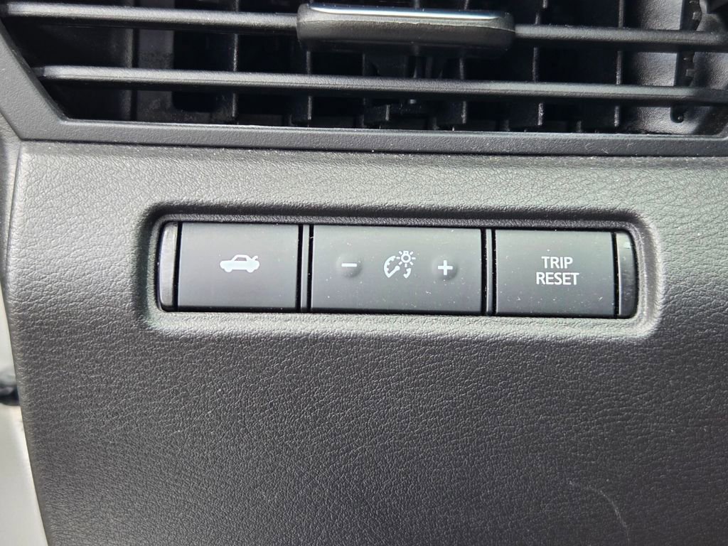 Used 2024 Nissan Altima 2.5 SV image 23