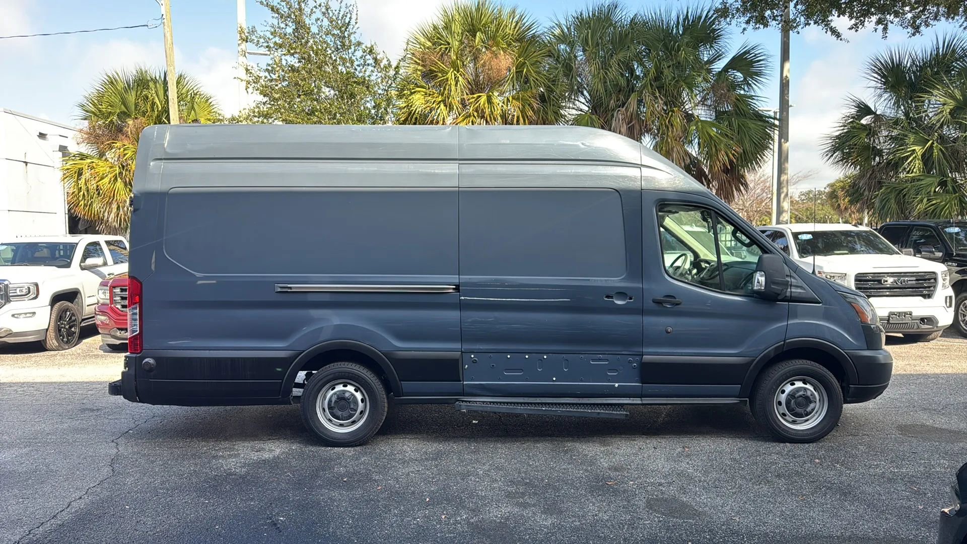 Used 2019 Ford Transit 250 148 High Roof Extended RWD image 8