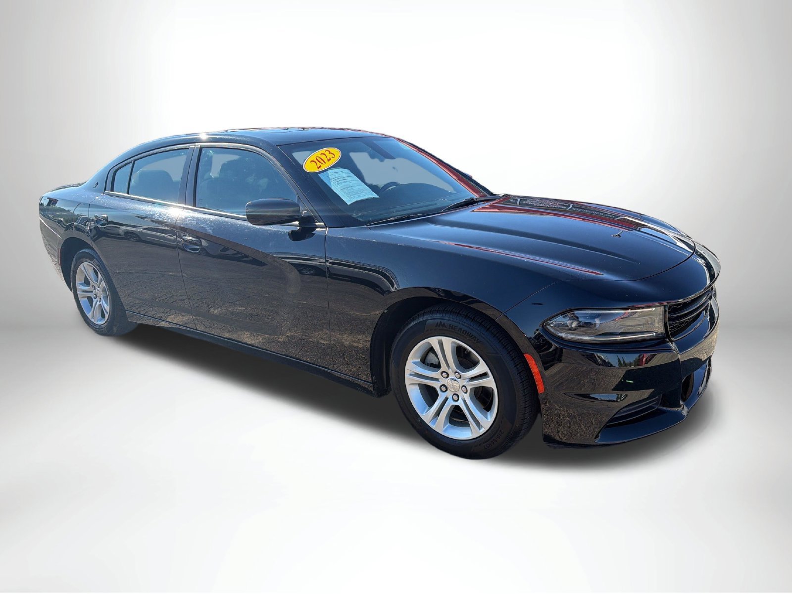 Used 2023 Dodge Charger SXT w/ Cold Weather Package RWD image 9