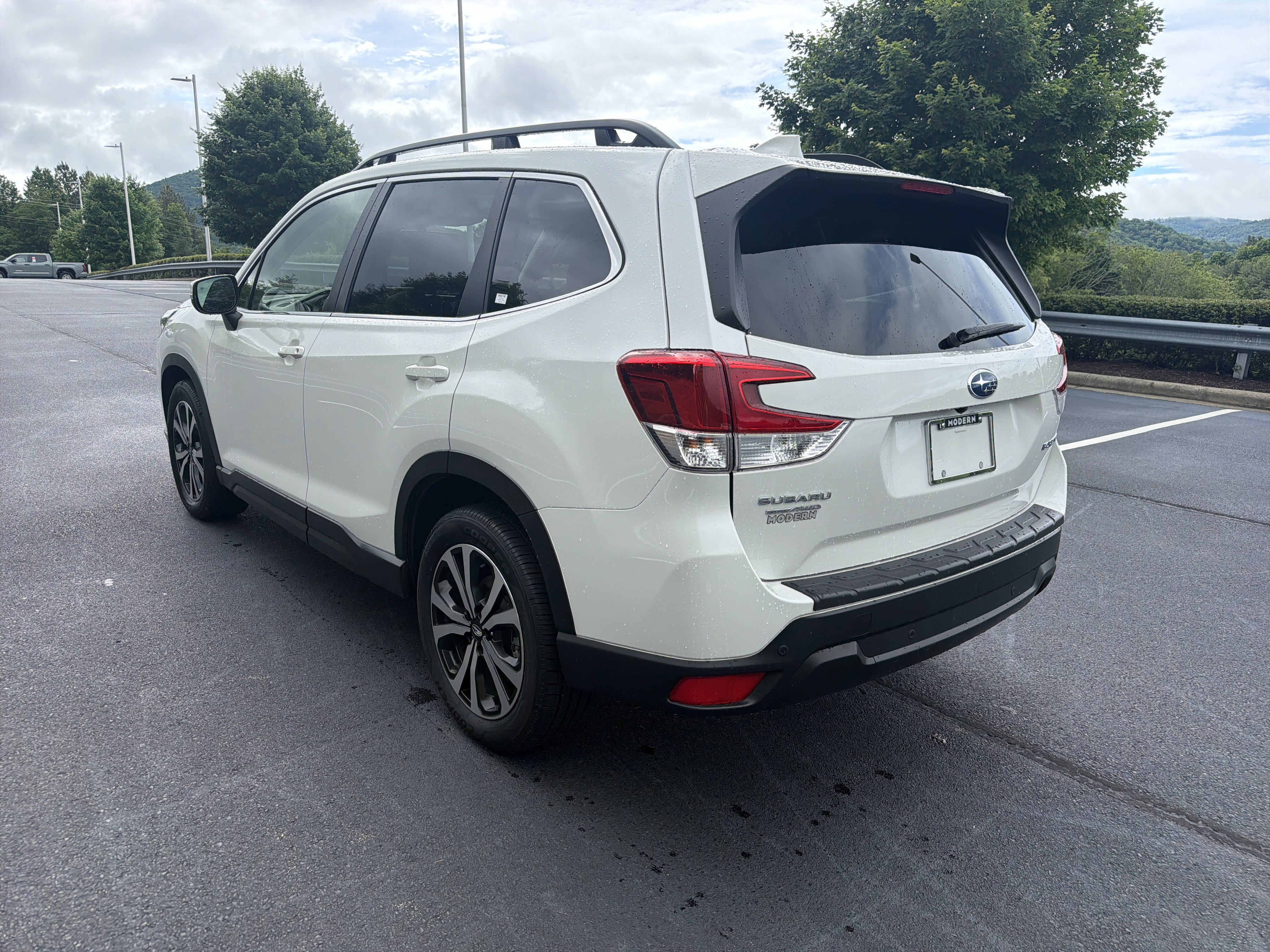 Used 2022 Subaru Forester Limited w/ Popular Package #2 AWD/4WD image 6