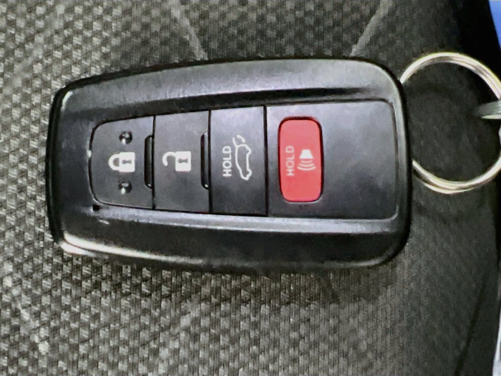 Used 2024 Toyota RAV4 XLE w/ Convenience Package FWD image 33