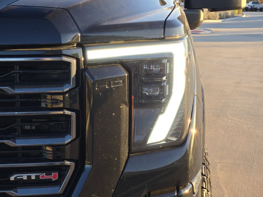 Used 2024 GMC Sierra 2500 AT4 w/ AT4 Premium Plus Package AWD/4WD image 3