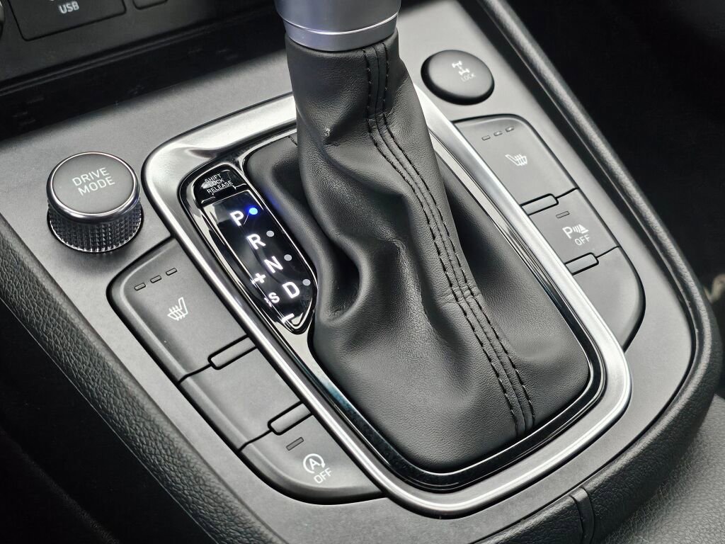 Used 2023 Hyundai Kona Limited image 28