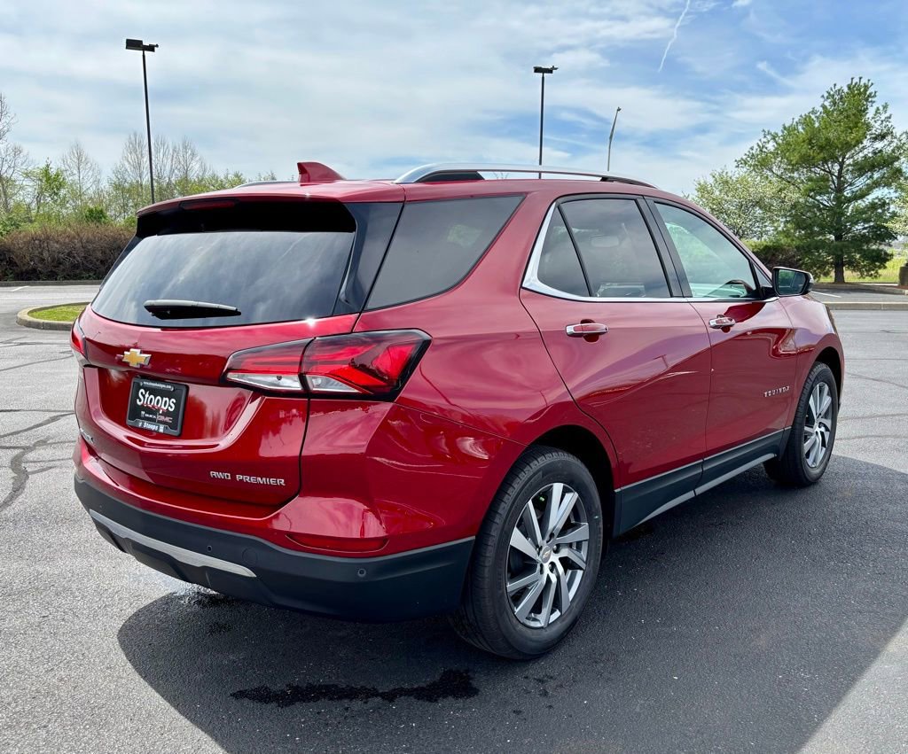 Used 2023 Chevrolet Equinox Premier AWD/4WD image 8