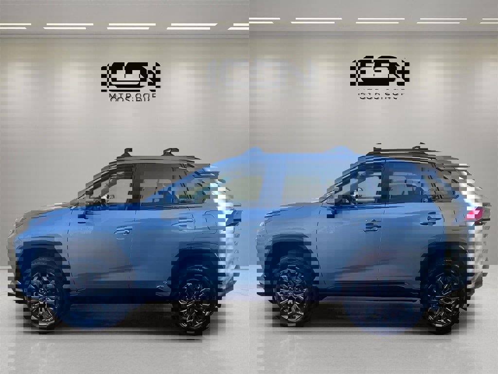 Used 2024 Toyota RAV4 XLE Premium image 5