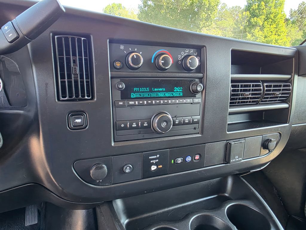 Certified 2025 Chevrolet Express 3500 LS RWD image 15
