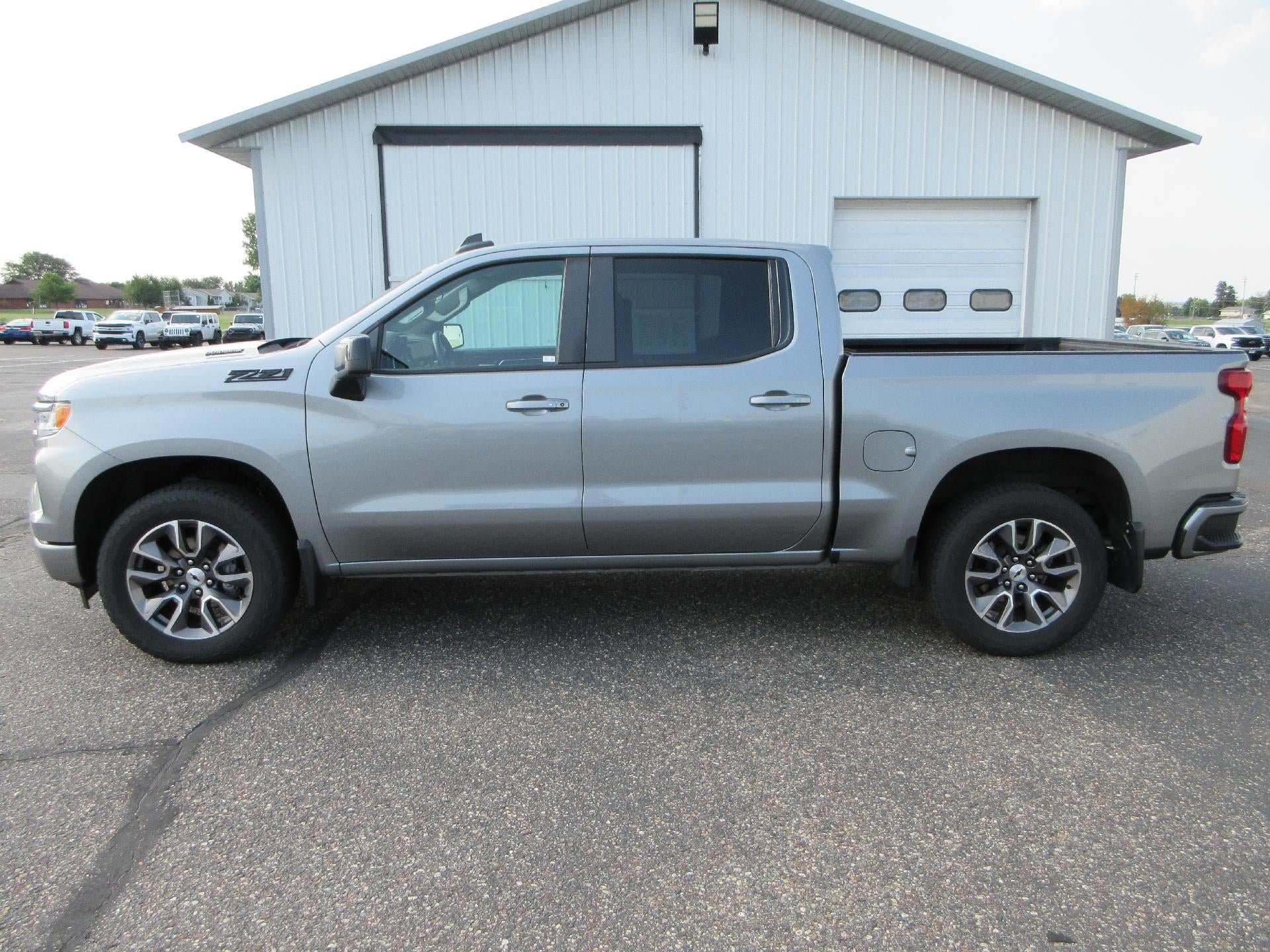 Certified 2023 Chevrolet Silverado 1500 RST w/ Z71 Off-Road Package AWD/4WD image 8