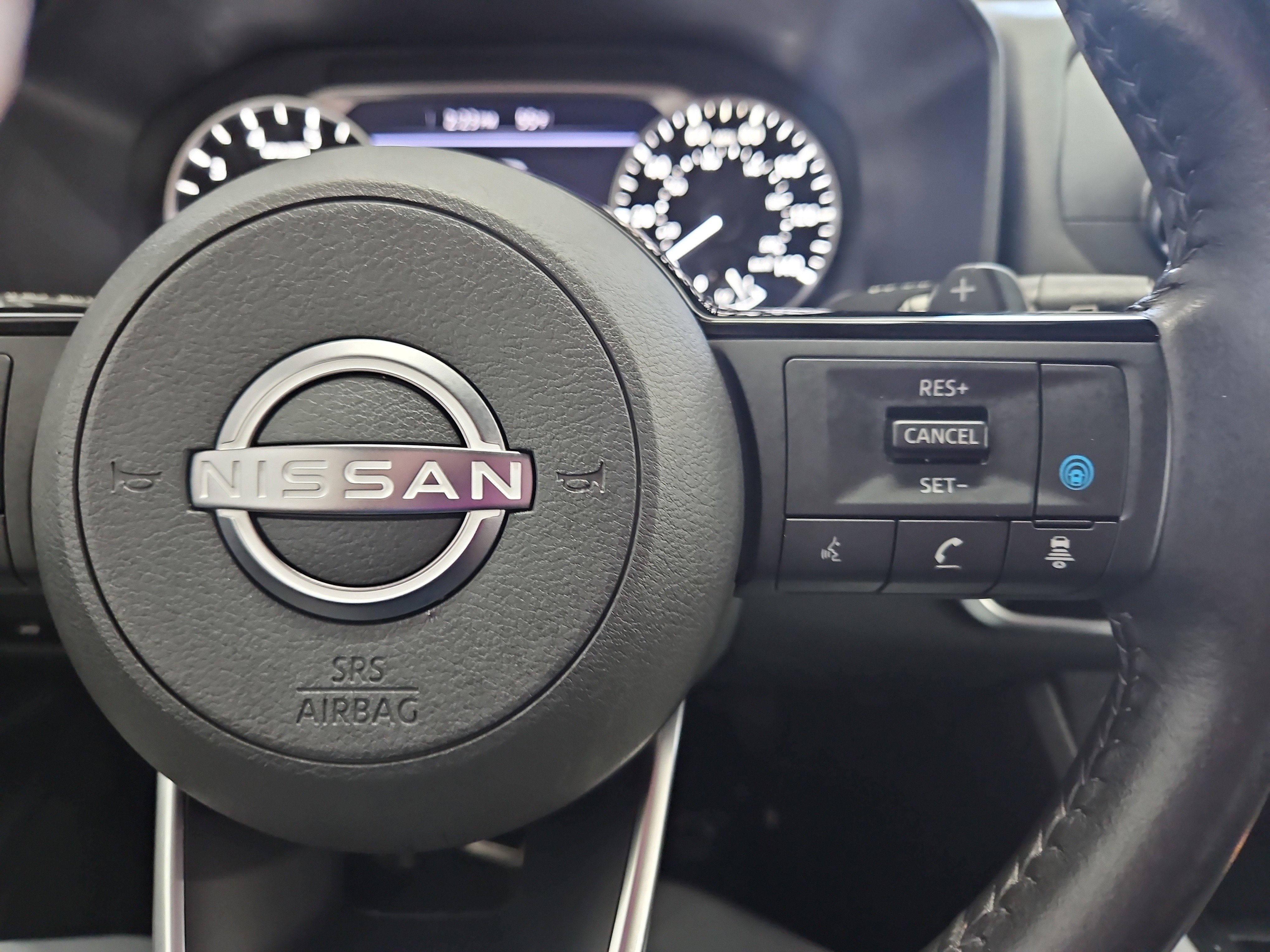 Used 2023 Nissan Rogue SV w/ SV Premium Package AWD/4WD image 17