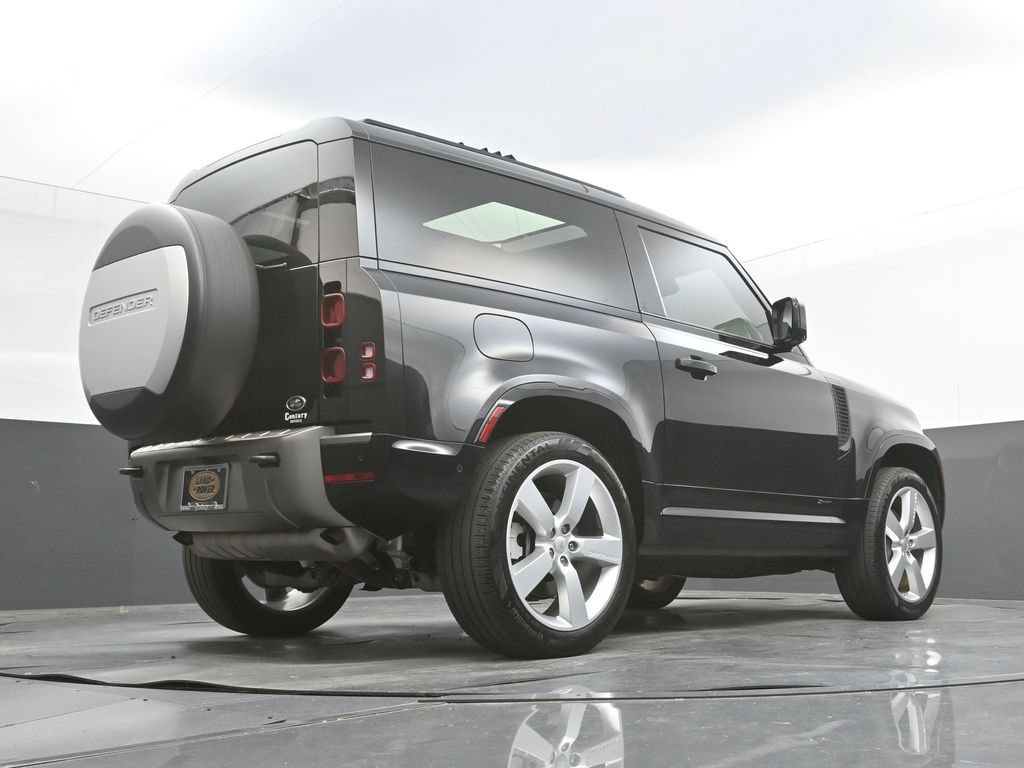 Used 2021 Land Rover Defender 90 X-Dynamic S AWD/4WD image 39