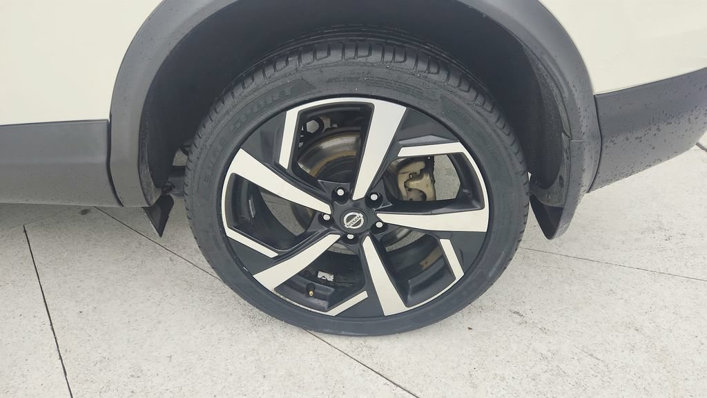 Used 2020 Nissan Rogue Sport SL FWD image 22