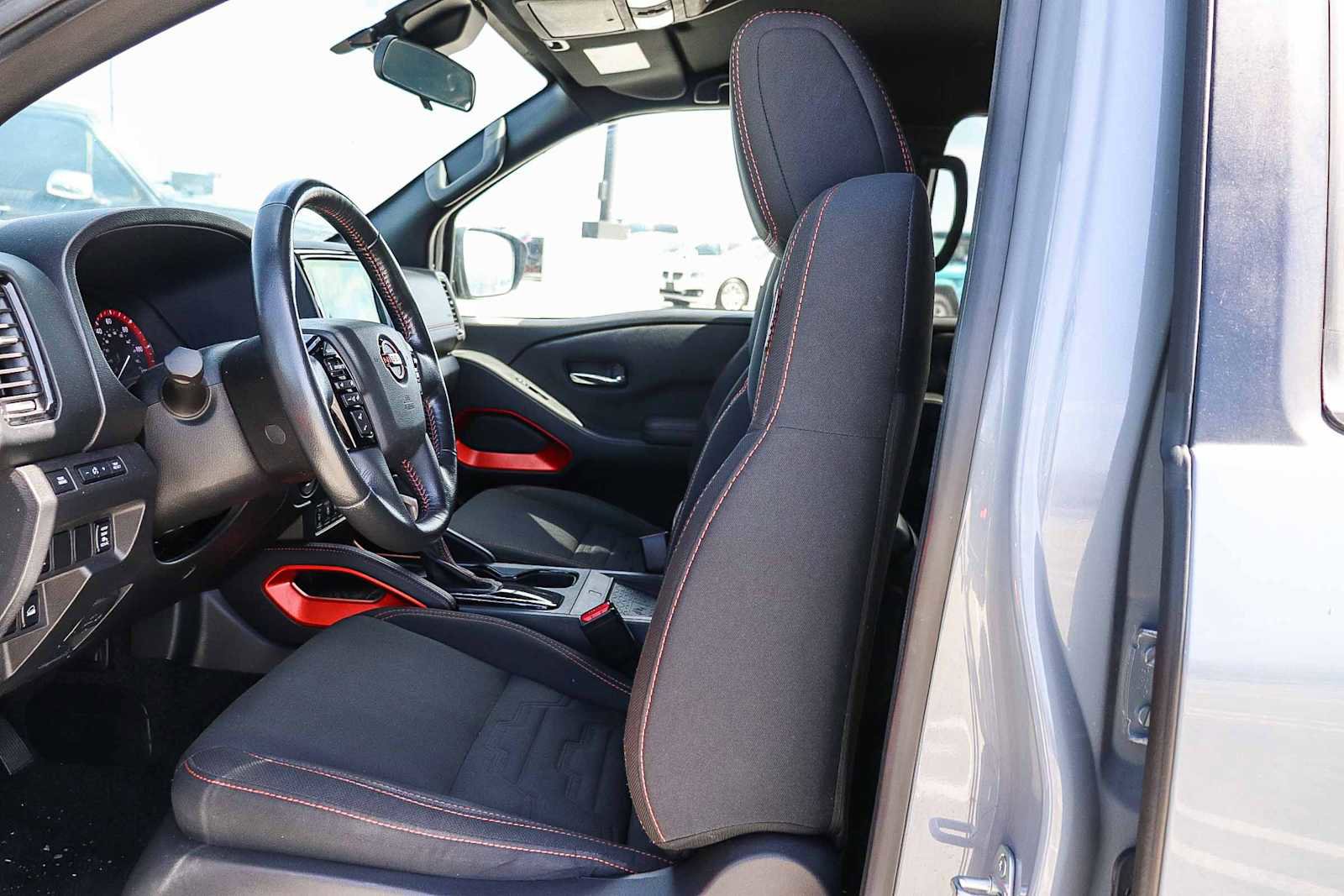 Used 2023 Nissan Frontier PRO-4X w/ Pro Convenience Package AWD/4WD image 16