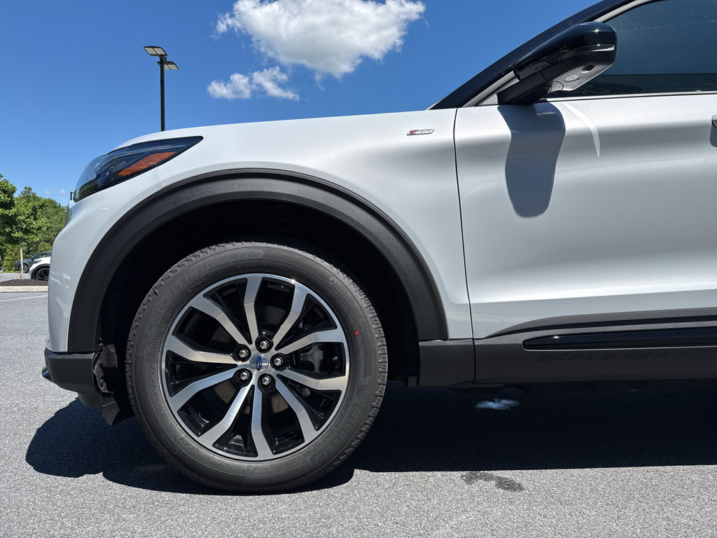 New 2026 Ford Explorer ST-Line AWD/4WD image 18