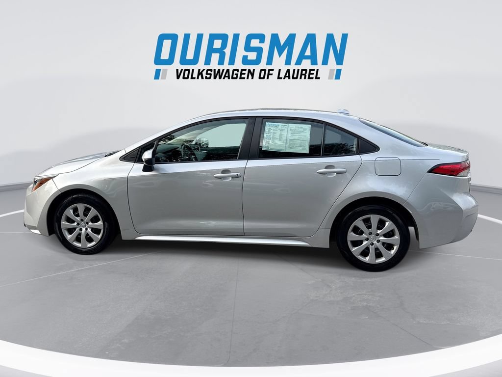 Used 2024 Toyota Corolla LE FWD image 5
