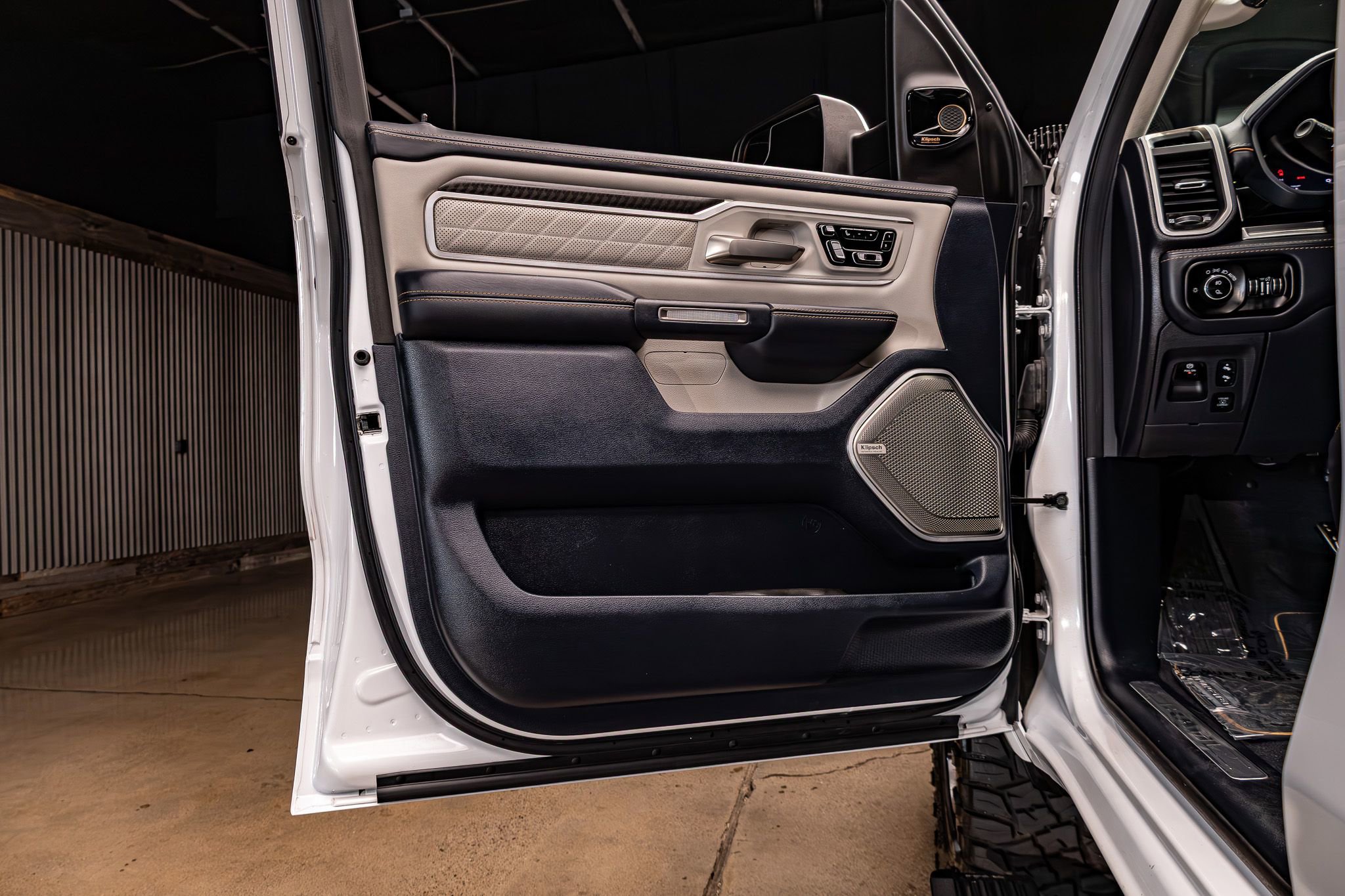 Used 2025 RAM 1500 Tungsten image 27