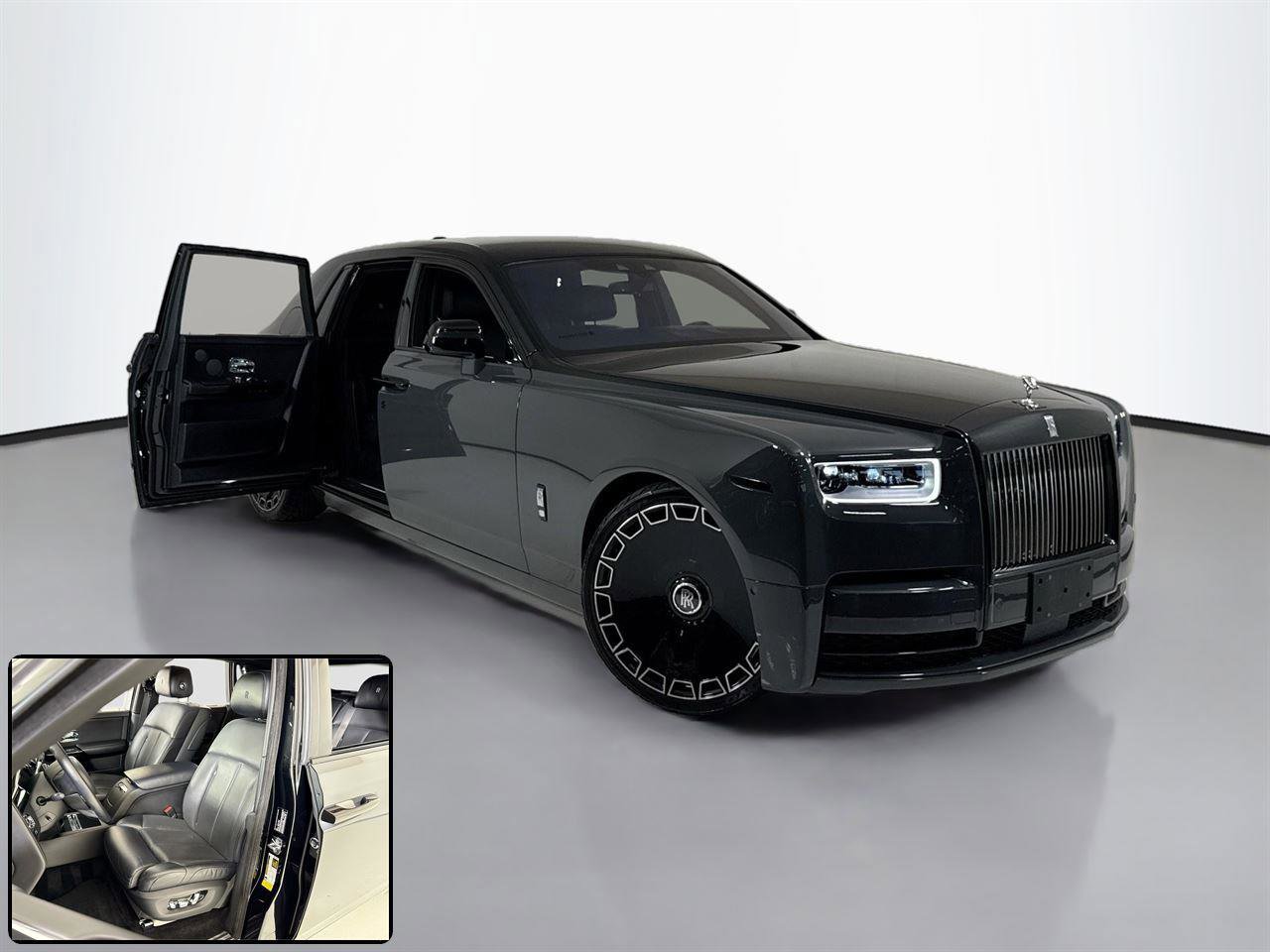 Used 2019 Rolls-Royce Phantom Sedan RWD image 2