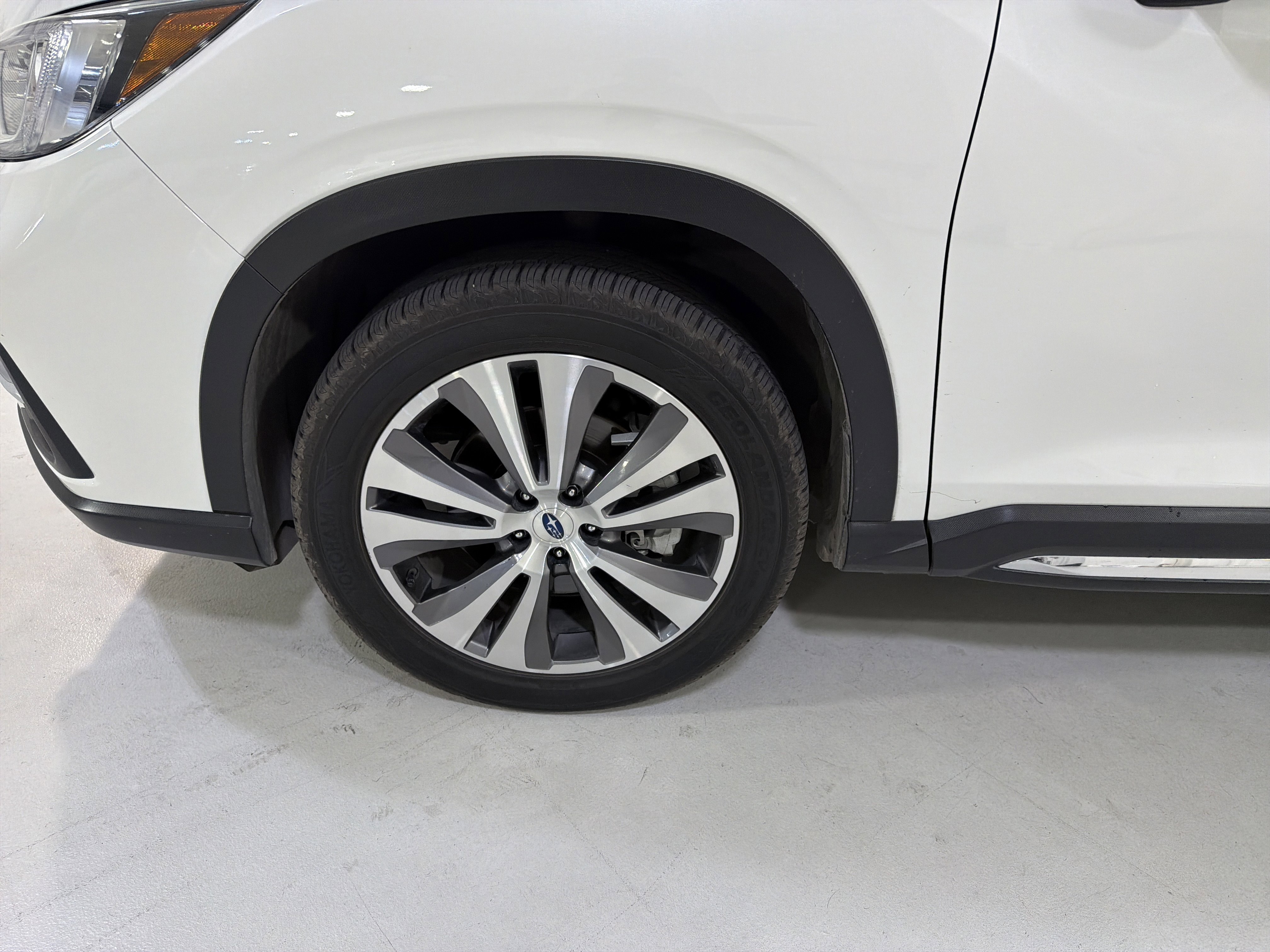 Used 2022 Subaru Ascent Limited w/ Technology Package image 9