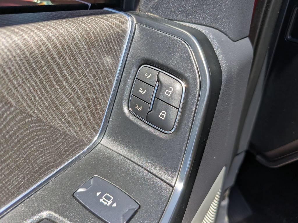 Used 2024 Ford F450 Platinum AWD/4WD image 25