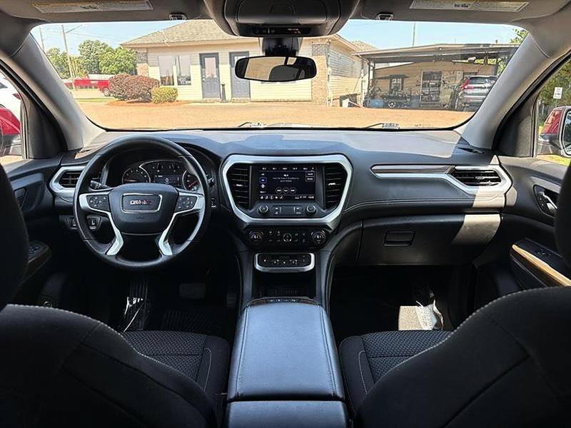 Used 2023 GMC Acadia SLE w/ Driver Convenience Package FWD image 35