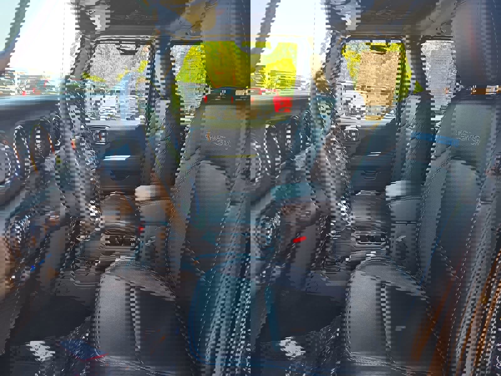 Used 2022 Jeep Wrangler Unlimited Rubicon 4xe w/ Steel Bumper Group image 16