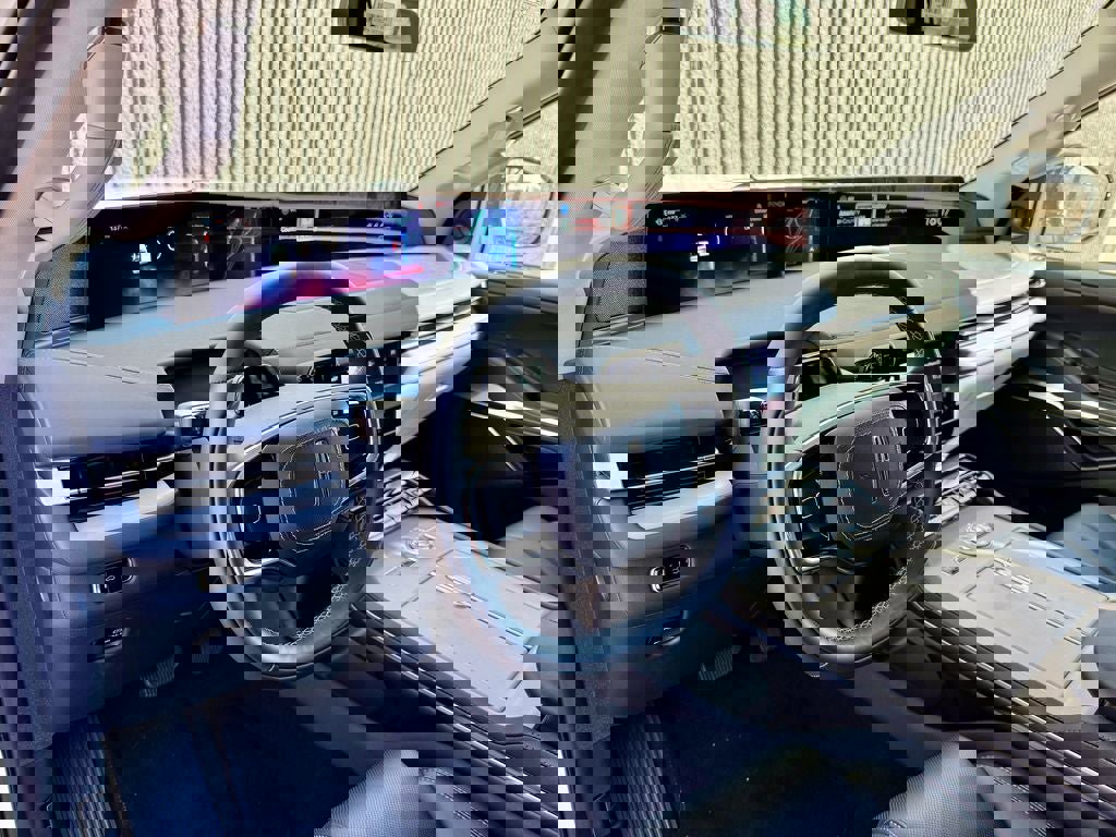 New 2025 Lincoln Navigator L Reserve image 10