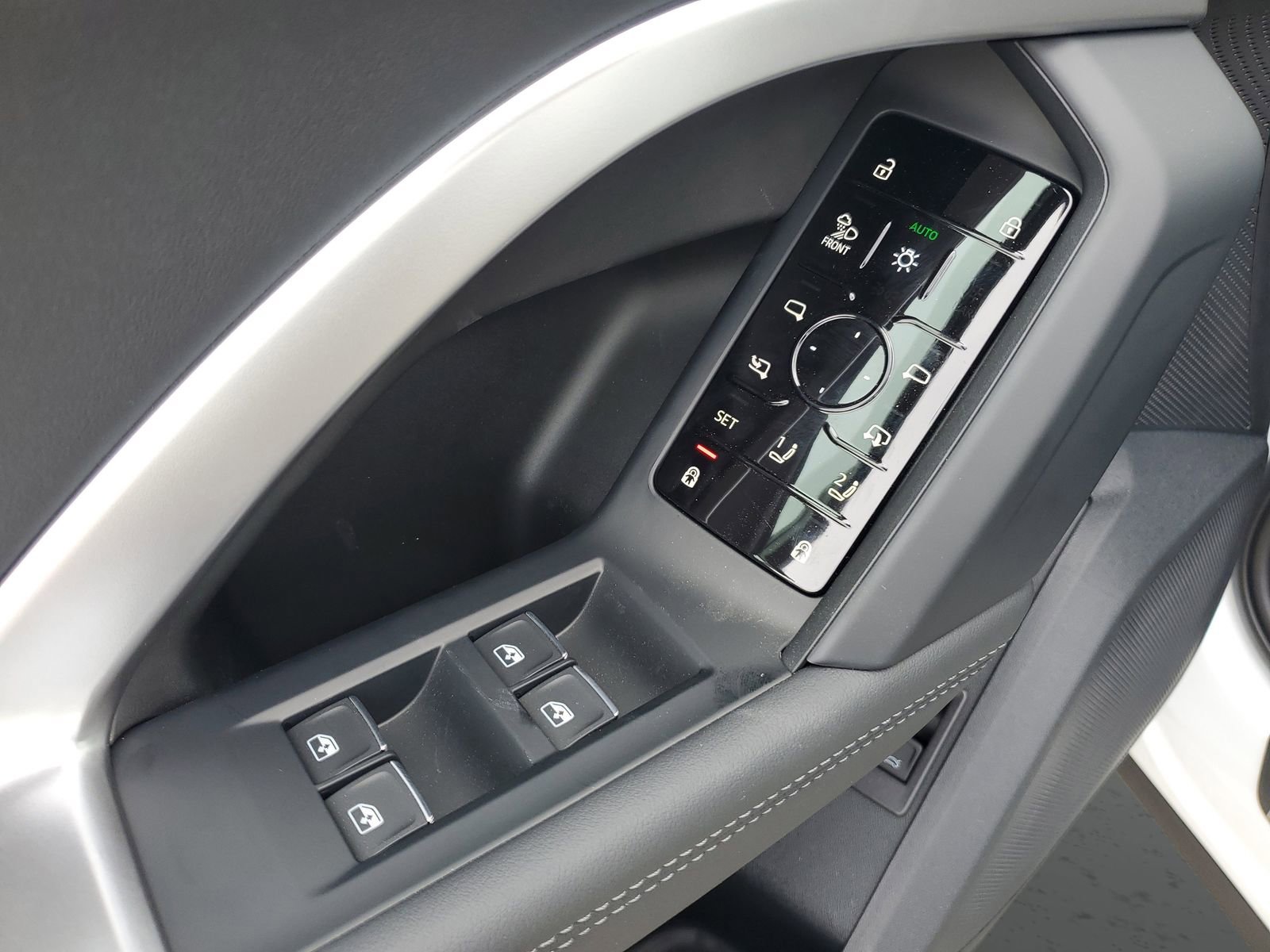New 2025 Audi Q5 Premium Plus AWD/4WD image 23