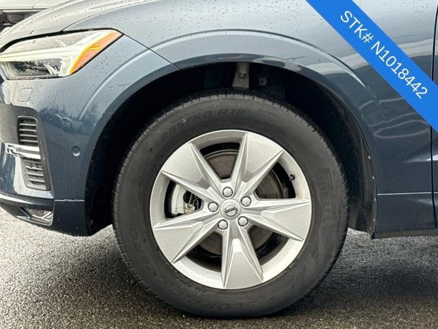 Used 2022 Volvo XC60 B5 Momentum image 4