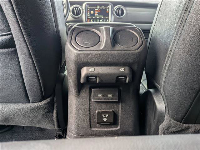 Used 2022 Jeep Wrangler Unlimited Sahara w/ Cold Weather Group image 17
