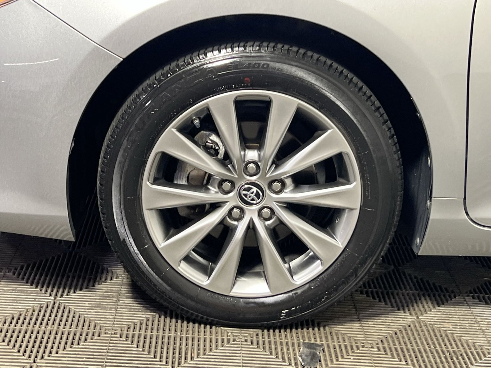 Used 2016 Toyota Camry XLE FWD image 10