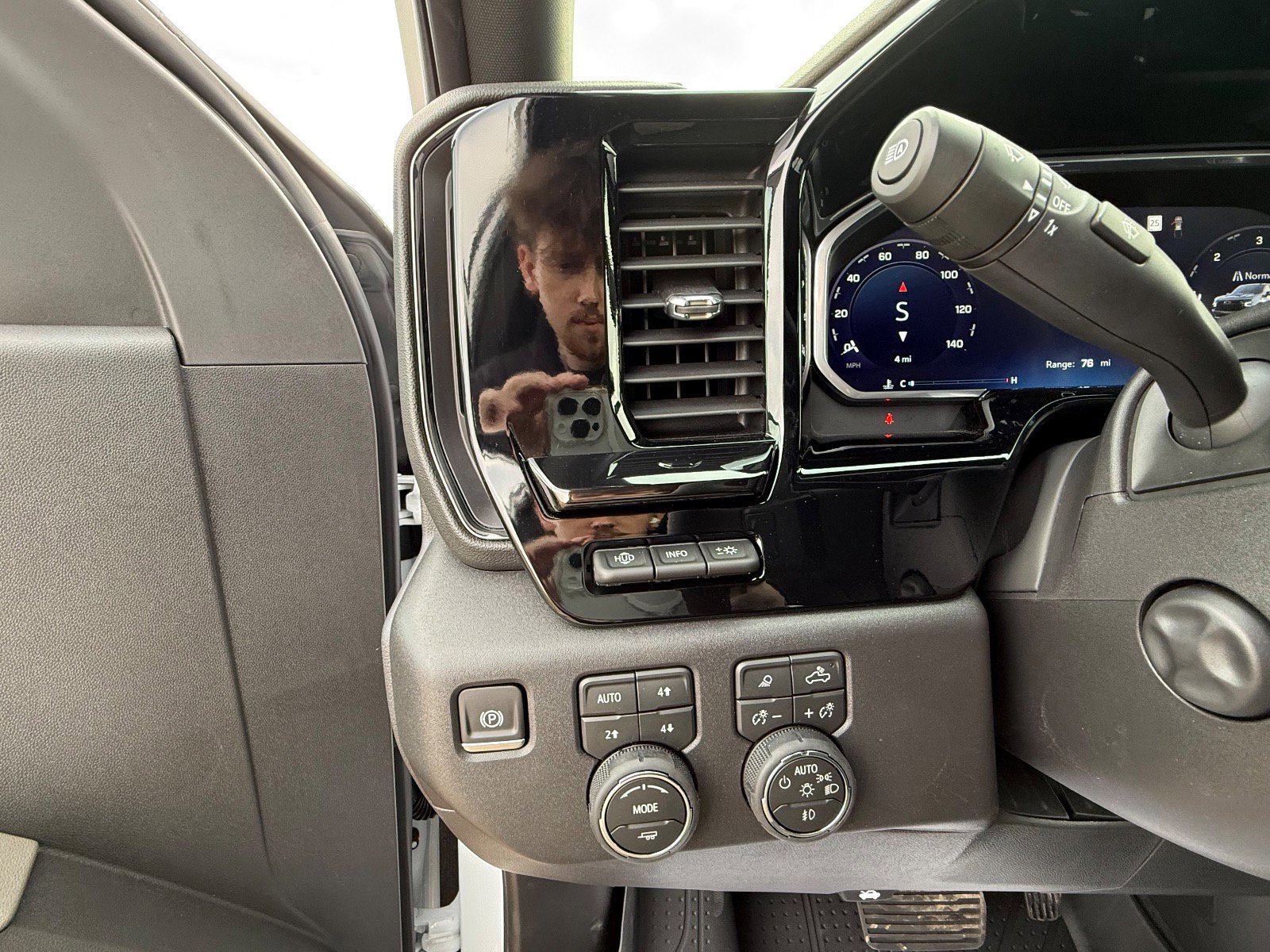 New 2026 Chevrolet Silverado 1500 ZR2 w/ Dark Appearance Package image 18