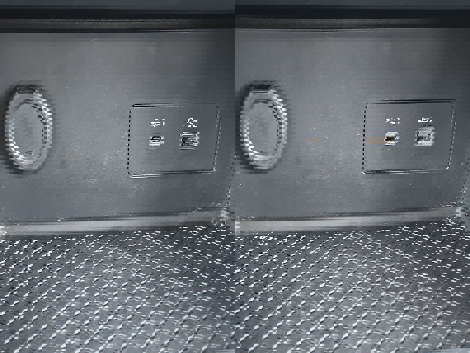 Used 2024 Nissan Pathfinder SV image 30