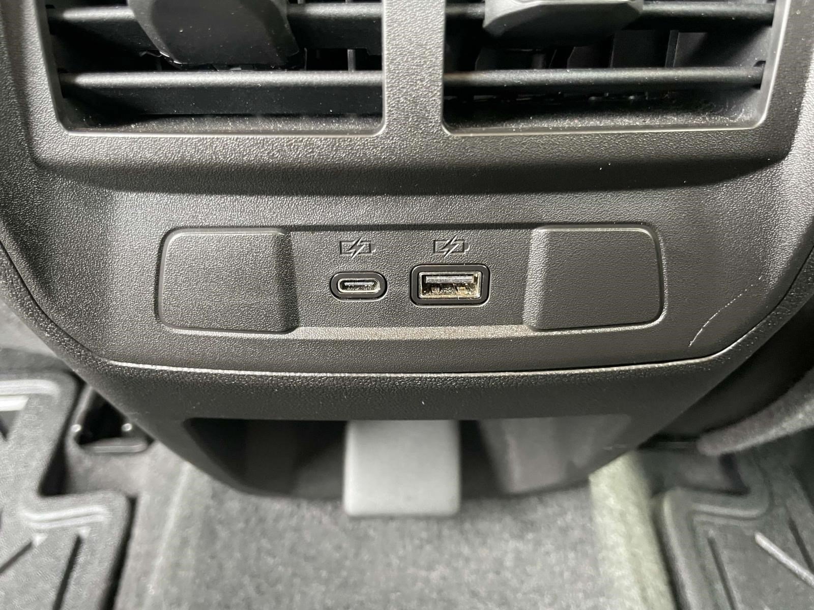 Used 2026 Chevrolet Colorado ZR2 w/ Technology Package AWD/4WD image 11